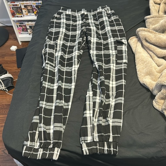 Black and white checkered sweatpants - Picture 1 of 2